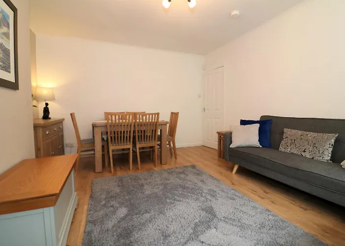 Signature - Gordon House *