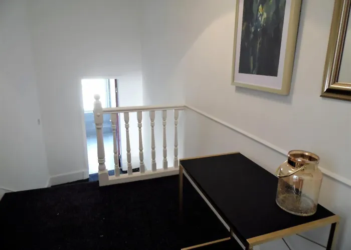 Signature - Langlands House Apartment