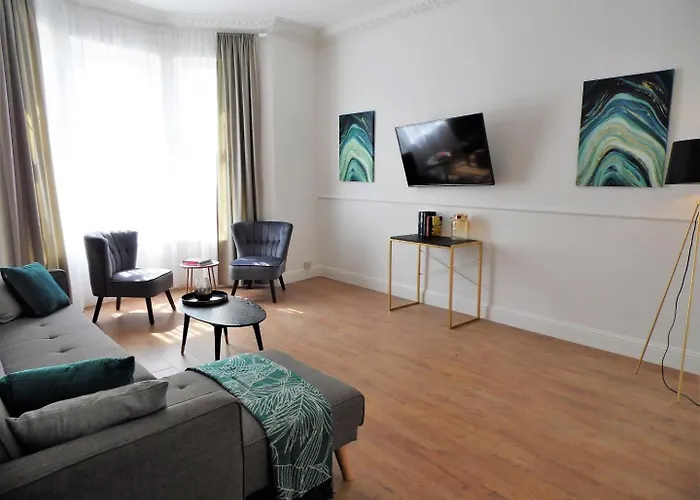 Signature - Langlands House Glasgow