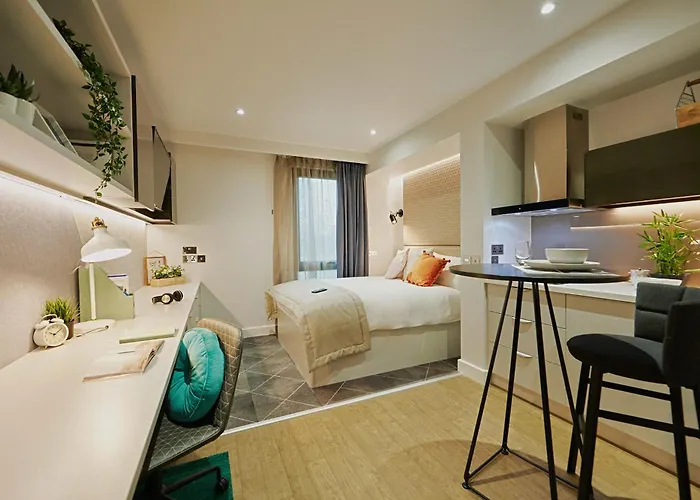 For Students Only Modern In West End