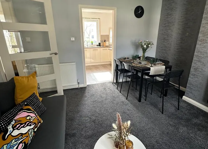 Modern Style , Separate Entrance Apartamento Glasgow