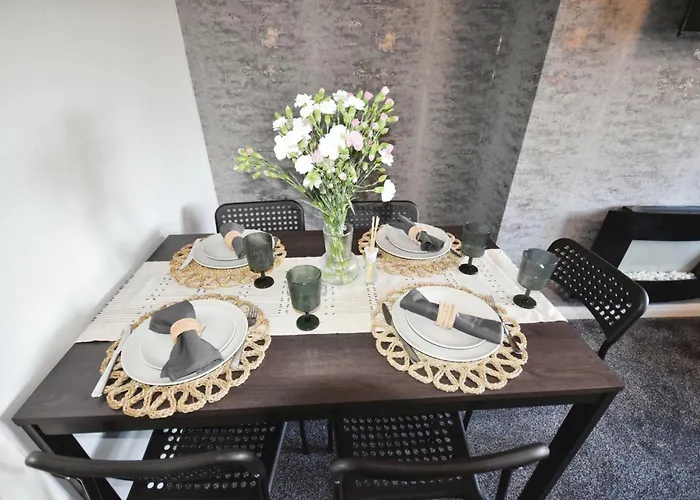 Modern Style , Separate Entrance Apartamento *