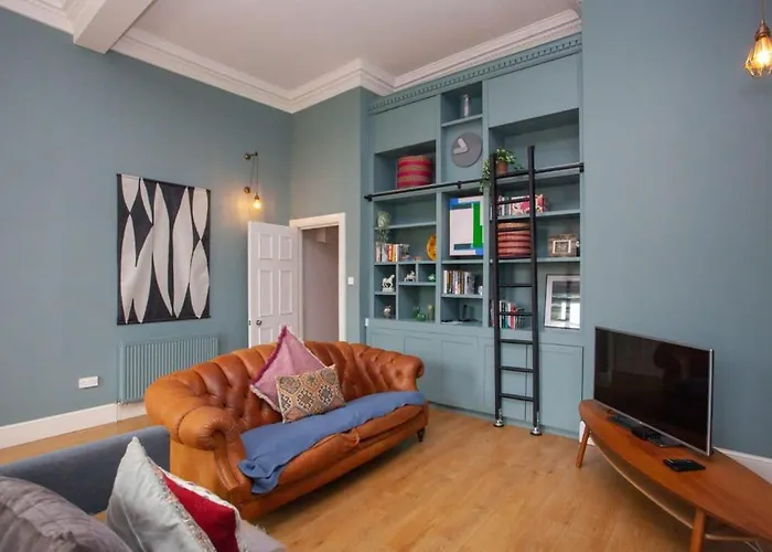 Apartament Bright Spacious 3 Bed Flat