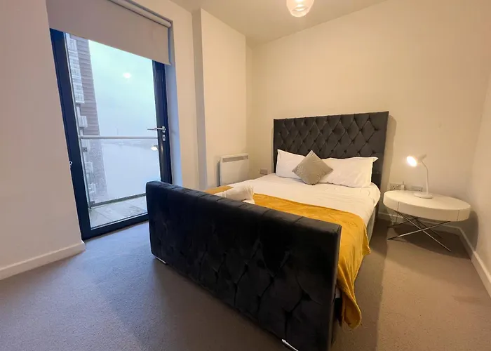 Riverside Retreat With Spectacular Views Glasgow