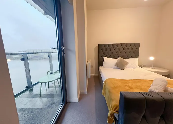 Apartman Riverside Retreat With Spectacular Views *