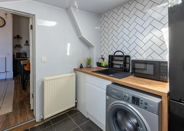 Hébergement de vacances Spacious 3 Bedroom In - Free Parking *