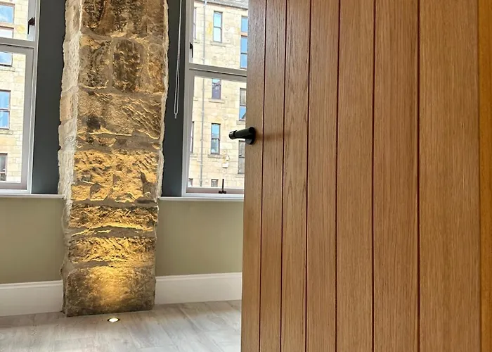 West End Tenement Apartment Glasgow