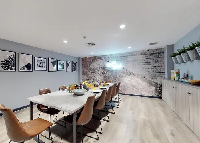 For Students Only Abodus St * Glasgow