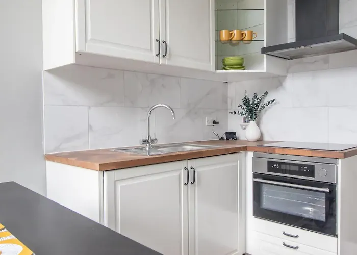 West End Cosy Pop Of Colour - Pass The Keys アパート