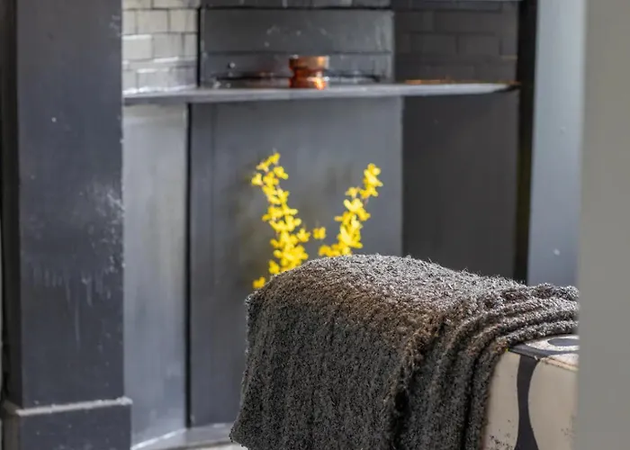 West End Cosy Pop Of Colour - Pass The Keys アパート グラスゴー