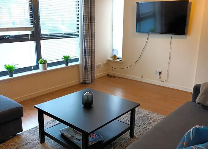 Fabulous 2 Bed 10 Mins From Centre