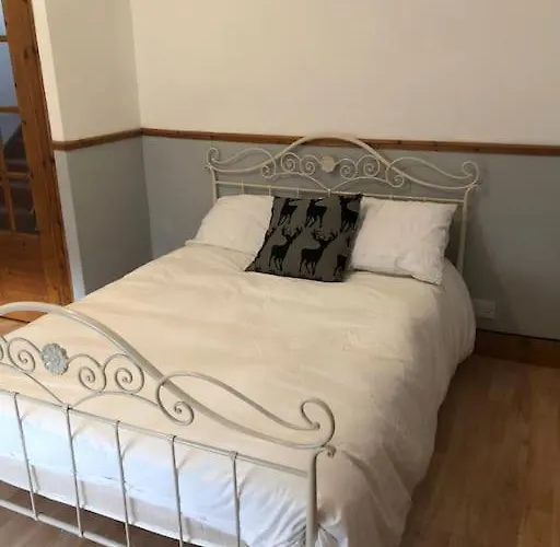 House In Drymen Village With Free Local Health Club Access