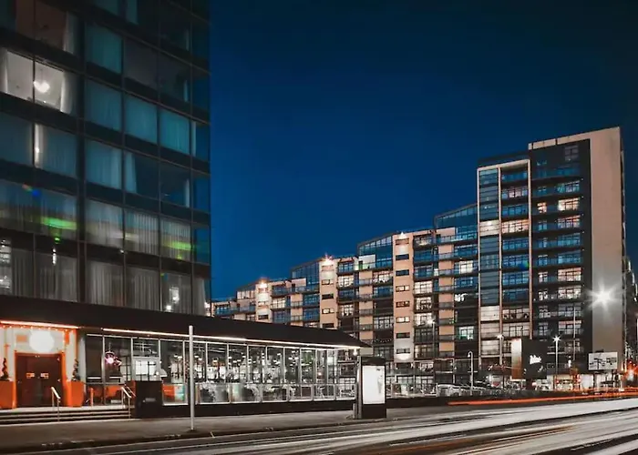 Luxurious Penthouse With Bar At Hydro & Secc * Glasgow