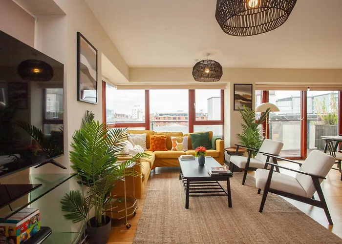 Beautiful Penthouse In Centre Location Glasgow