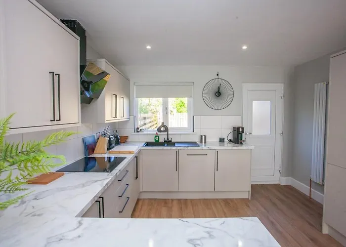 Stylish And Modern 2 Bed House Hébergement de vacances *