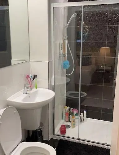 Entire 4 Bed Perfect Family In Villa Glasgow