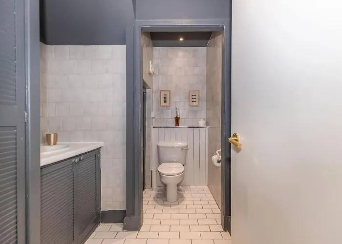 Bright And Duplex In Centre גלאזגו