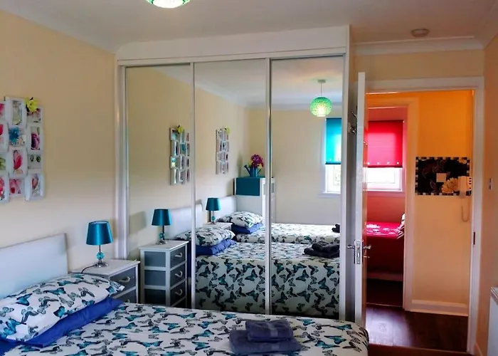 3 Bedroom - Free Parking & Wifi 350mbps * Glasgow