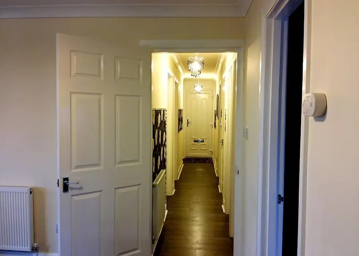 3 Bedroom - Free Parking & Wifi 350mbps *