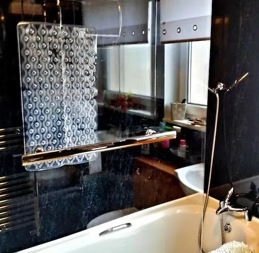 3 Bedroom - Free Parking & Wifi 350mbps