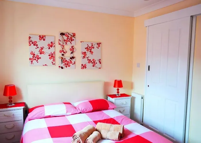 3 Bedroom - Free Parking & Wifi 350mbps Glasgow