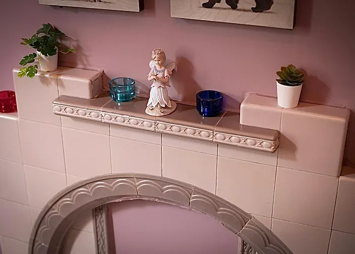 Charming 2 Bed In The Heart Of The West End *