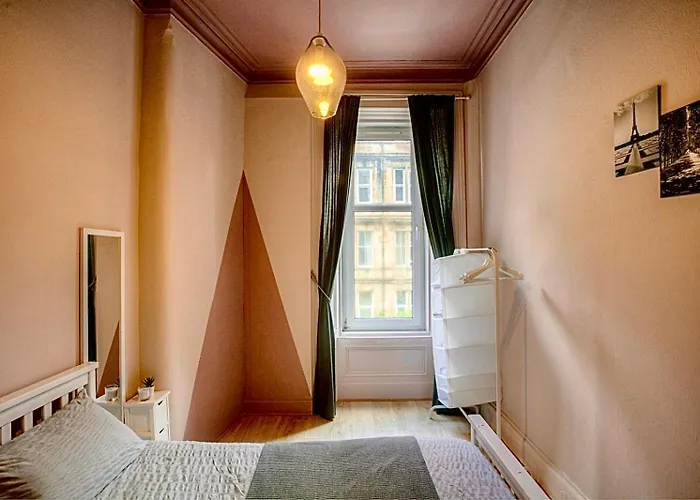 Charming 2 Bed In The Heart Of The West End דירה גלאזגו