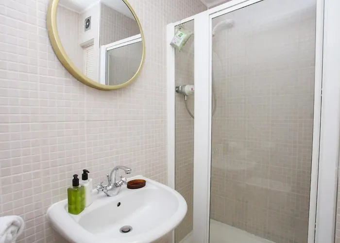 Appartamento Lovely Spacious 2 Bed Flat