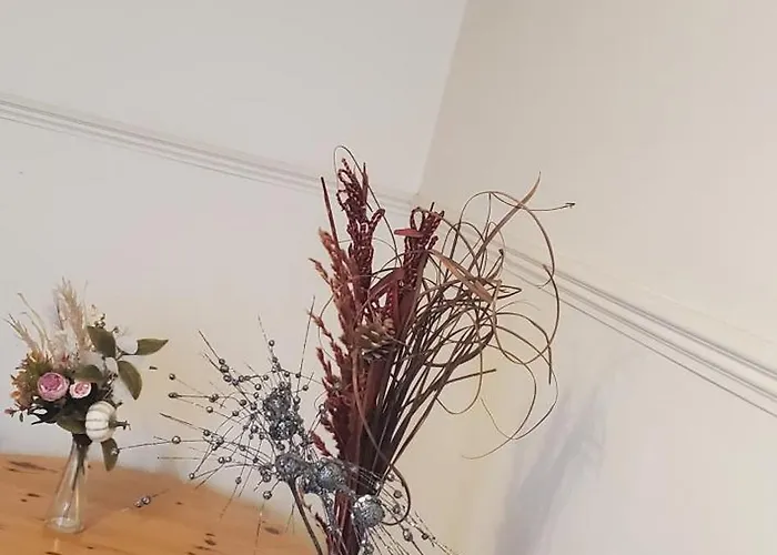 Flat In Close To Local Amenities