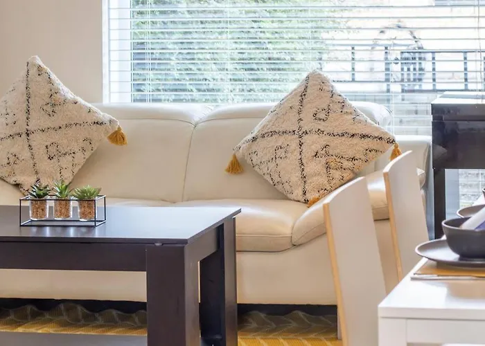 Lena House Hébergement de vacances *