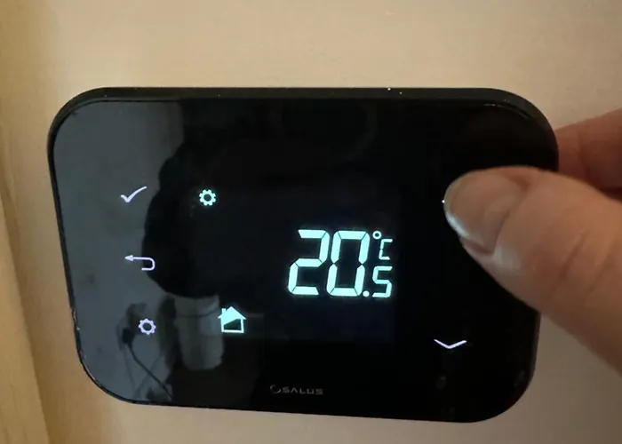 Stunning 2 Bedroom * Glasgow