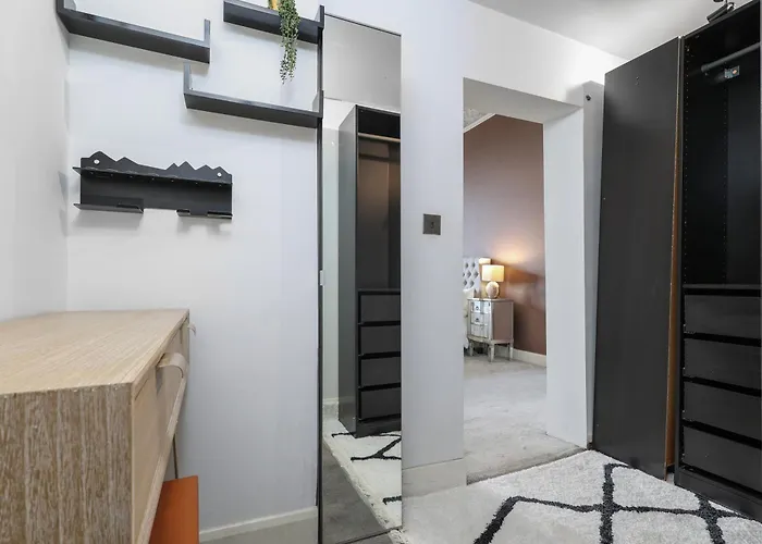 Extravagant 6 Bed Victorian Townhouse With Hot Tub Villa Glasgow