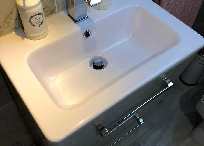 Сasa de vacaciones 2-bed Sleeps 4 10 Mins To Centre Glasgow