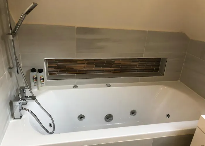 2-bed Sleeps 4 10 Mins To Centre Сasa de vacaciones *