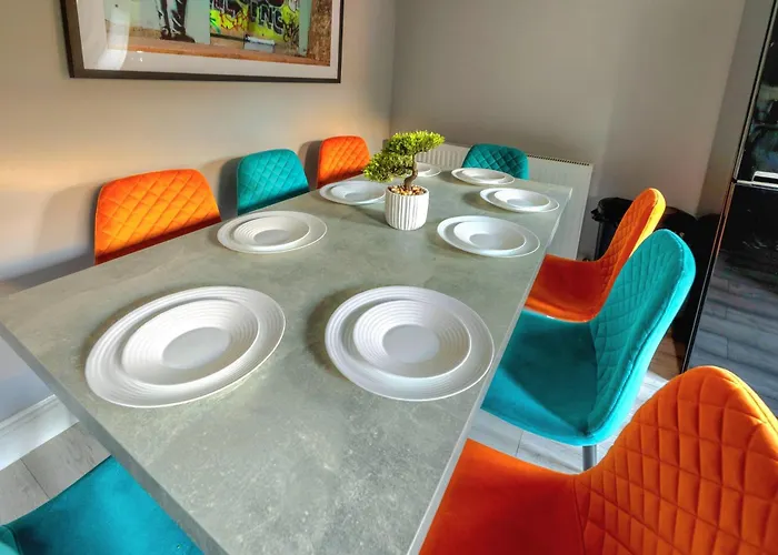 Cosy 4 Bedroom In - Free Parking Semesterbostad