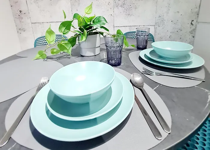 Lejlighed Bright 3br Walking Distance To Town - Free Parking *