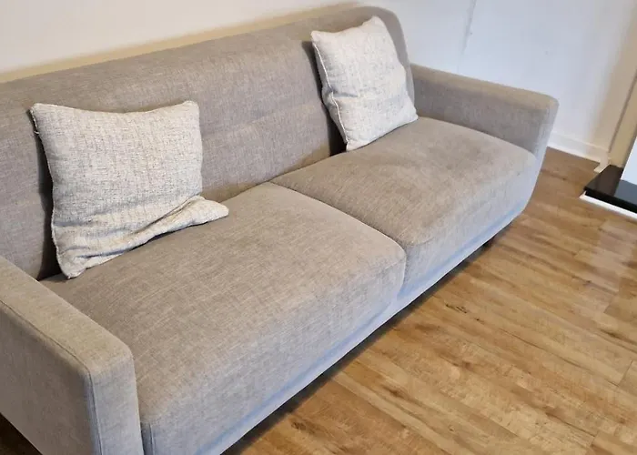 Archillects Entire Two Bedroom Comfy House - Free Parking * Glasgow