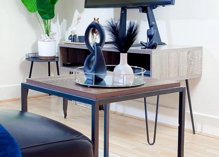 Centre Stylish Flat *