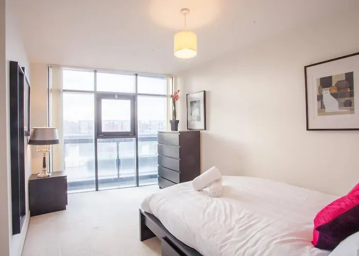 Apartment With River View Next To Hydro