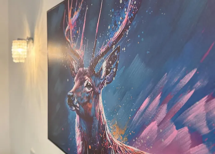 2 Bed Flat - Street Parking Glasgow