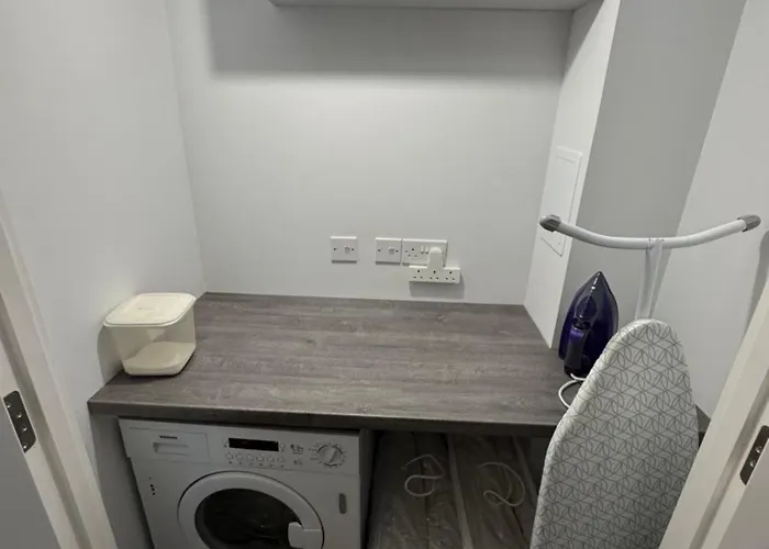 Modern Flat In Free Parking & Wifi * Глазго