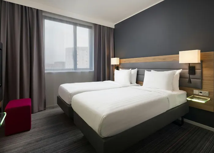 Hotel Moxy Merchant 3*