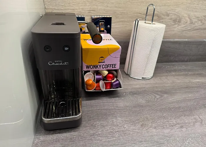 Modern Flat In Free Parking & Wifi Апартаменты *