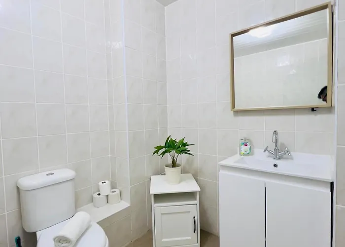 Chic & Cozy 2-bed Flat In - Free Parking * 格拉斯哥