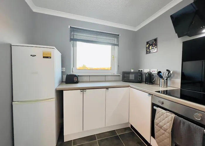 Chic & Cozy 2-bed Flat In - Free Parking *