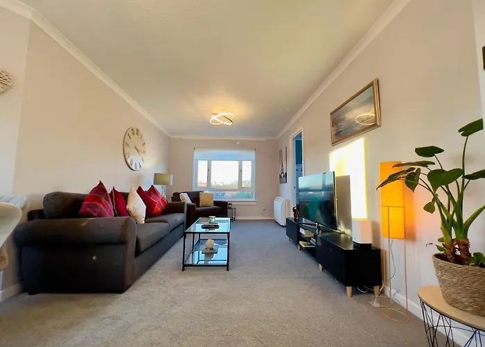 Chic & Cozy 2-bed Flat In - Free Parking 公寓 *