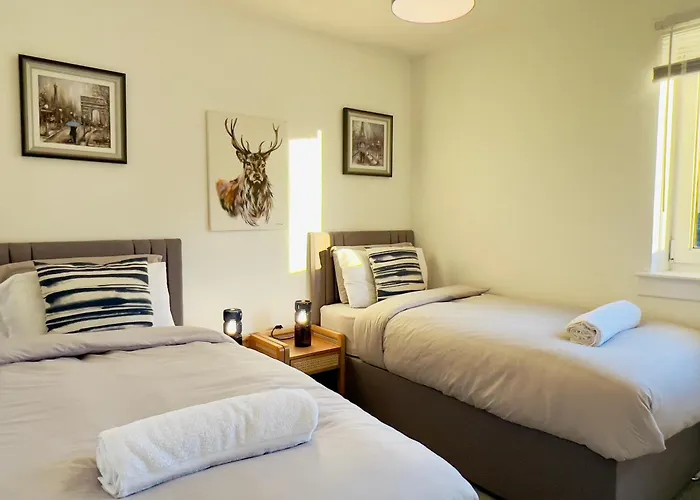 Chic & Cozy 2-bed Flat In - Free Parking 公寓 *