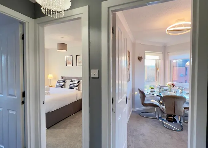 Chic & Cozy 2-bed Flat In - Free Parking 公寓