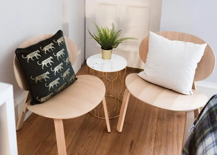 Elegant West End Flat In 글라스고