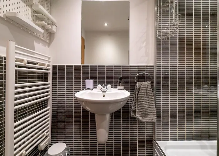 Stylish Finnieston Centre Free Parking